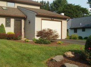 224 Loretta Ln, Vestal, NY 13850