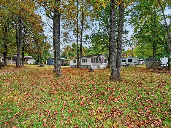 3rd image of 131 Terry Ln SE