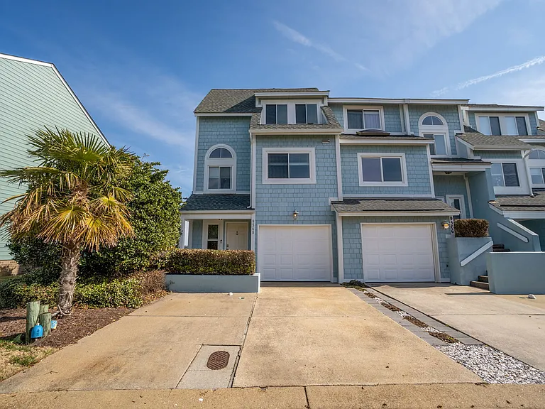 9568 Bay Front Dr — Photo 6