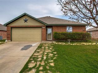 111 Ringneck Dr, Sanger, TX 76266