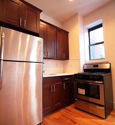 2nd image of 229 Bainbridge St APT 4