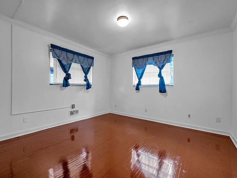 2221 Avenue St W #26 — Photo 15