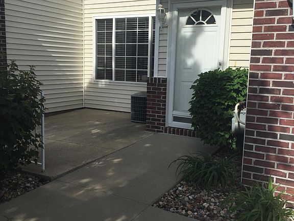 Front/Patio 