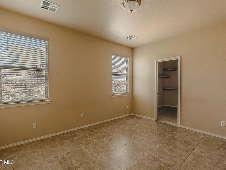 12485 Knightsbridge Dr — Photo 18