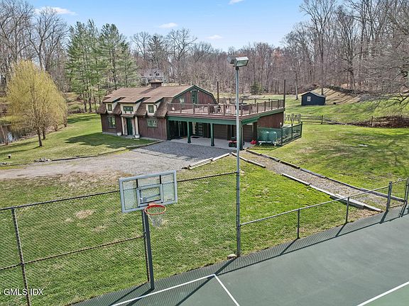 5th image of 39 Hunting Ridge Rd #2