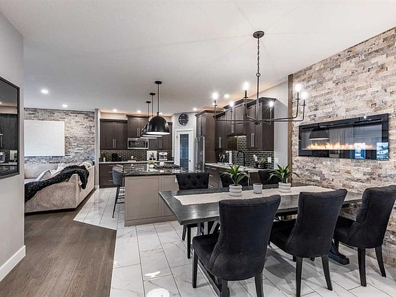 5th image of 936 E Maskell Pl SE