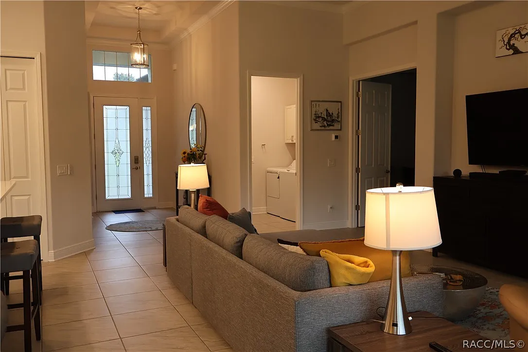 2 bed, 1672 sqft, $3,500 — Photo 3