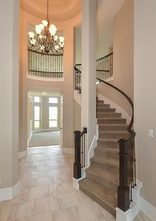 1st image of 28238 Shorecrest Ln