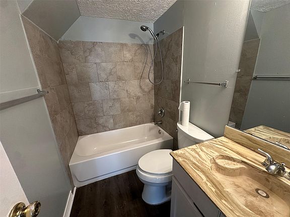 3rd image of 900 S Tennessee St #15