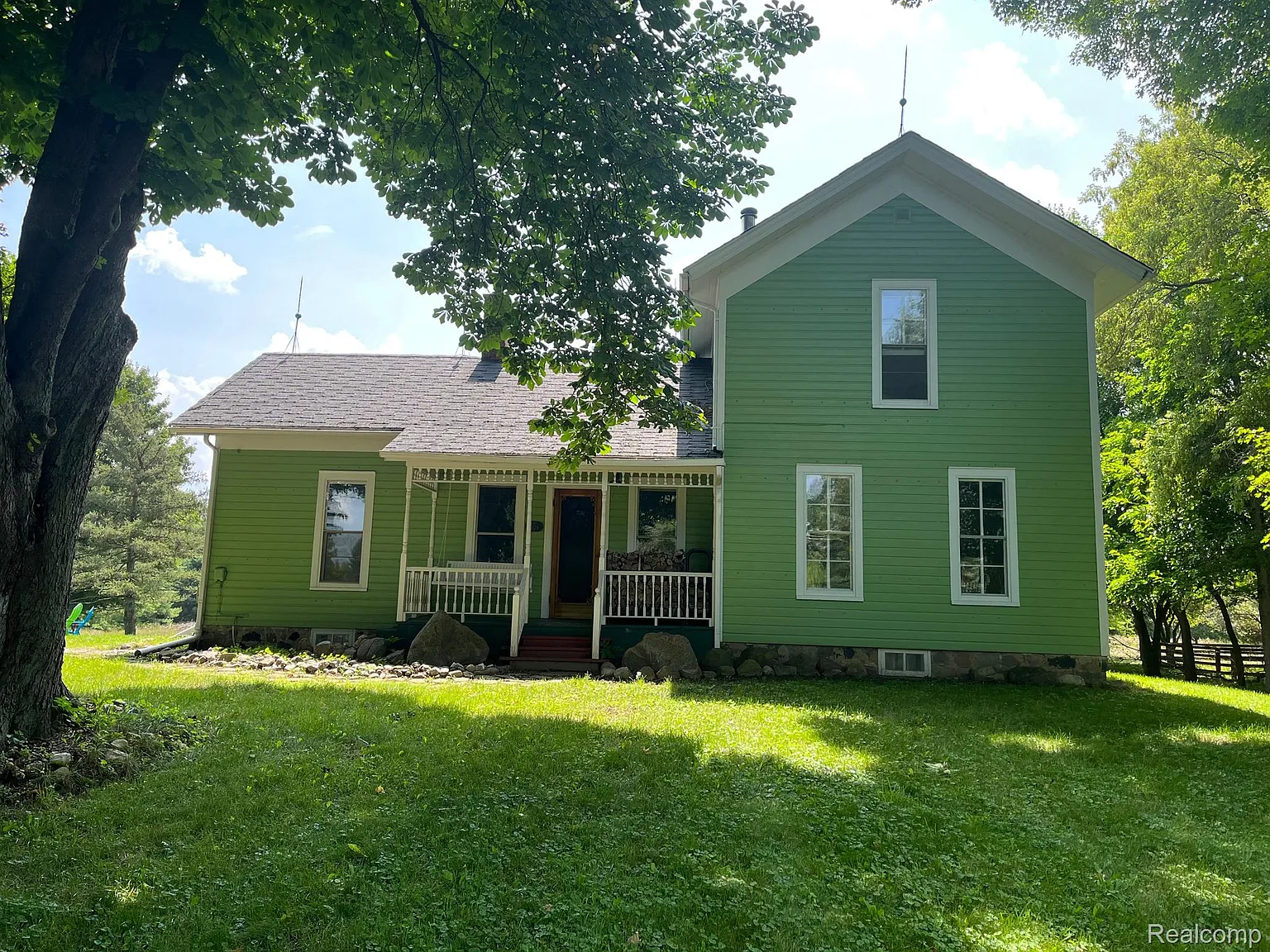 5160 Hough Rd photo 1