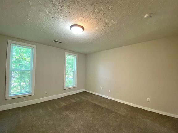 5th image of 603/605 S 6th St