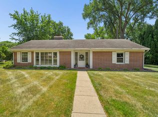N7187 Winnebago Dr, Fond Du Lac, WI 54935