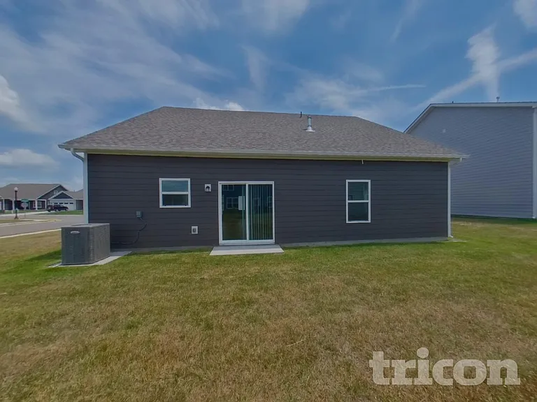 2402 Valverde Way — Photo 15