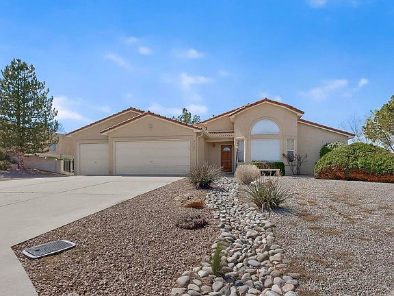 3rd image of 3149 Ashkirk Loop SE