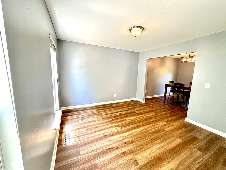 6225 Igo Rd — Photo 11