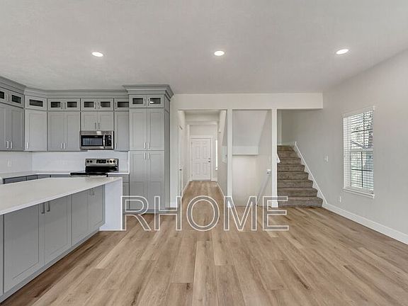 5th image of 105 E Chandlerpoint Way