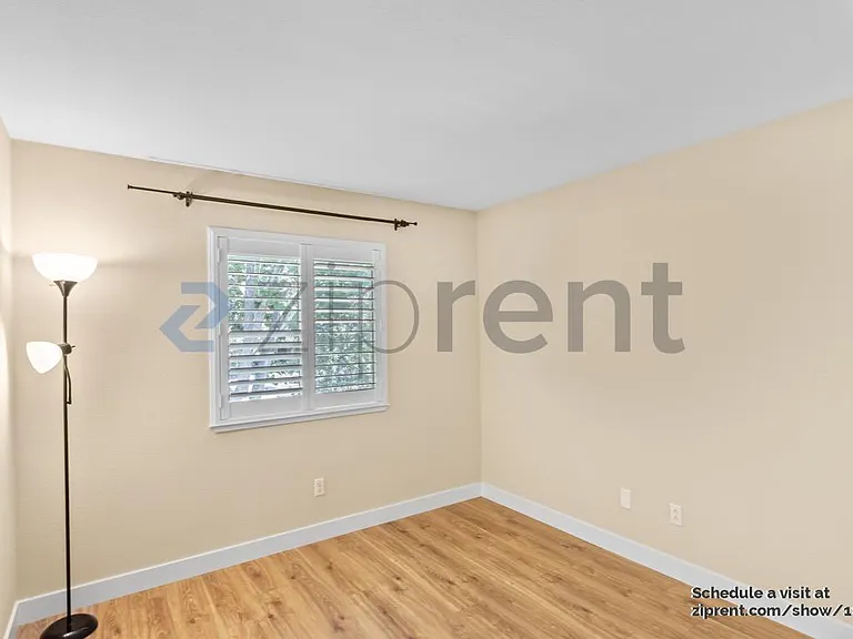 139 Concord Cir — Photo 20