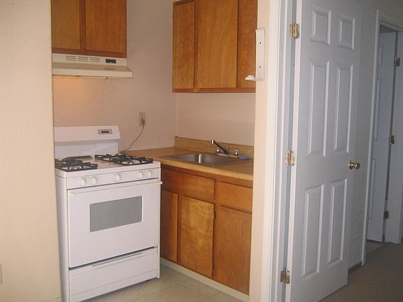 5th image of 481 Gemma Dr #2