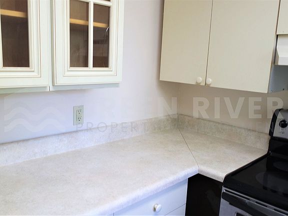 3rd image of 4261 Sabine Dr