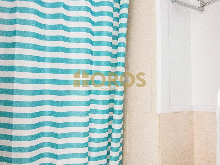 213 E 10th St #17 — Photo 6