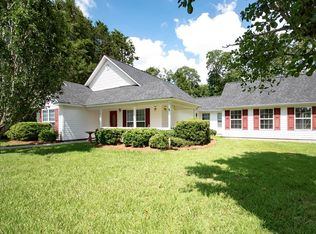 17 Ard Rd, Ray City, GA 31645