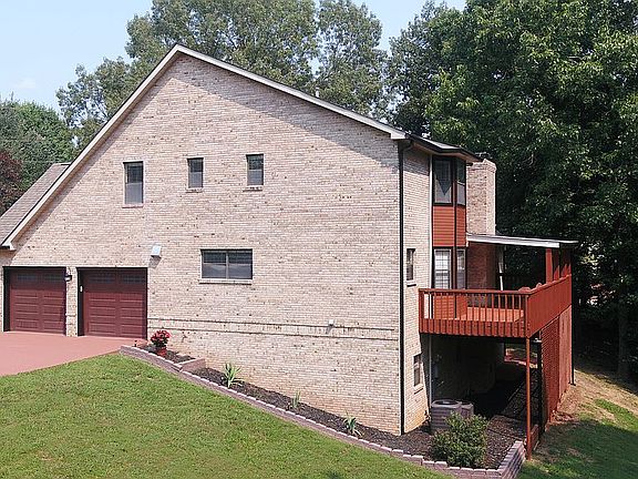 3rd image of 508 River Landing Dr