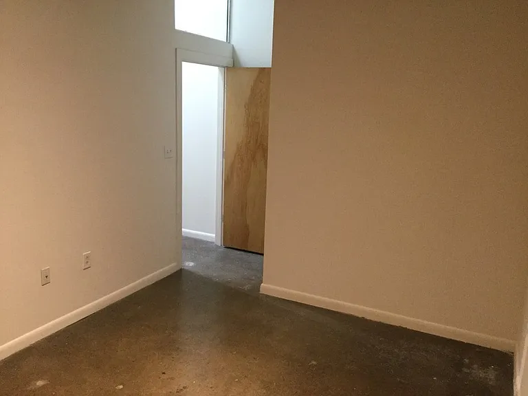1011 W Marshall St #119 — Photo 15