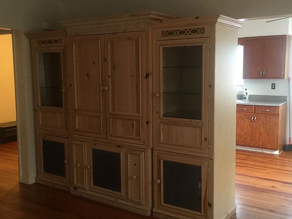 4th image of 11102 Peachtree Dr #2