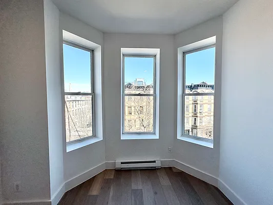 Rented by Camelot Realty Group | media 4