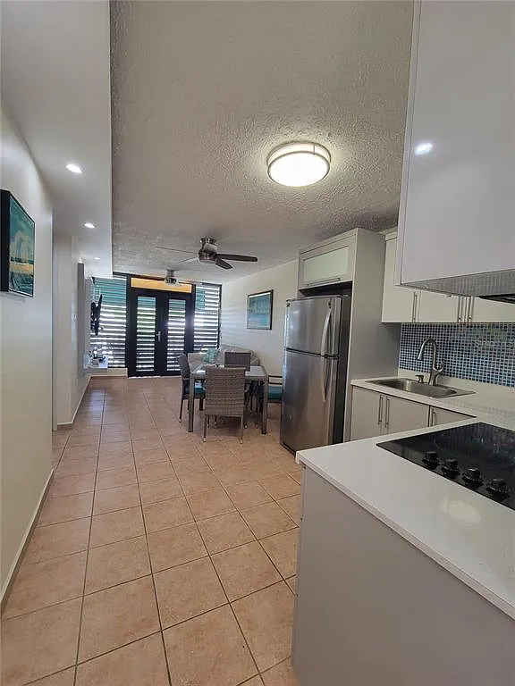 2 bed, 1.0 bath, 600 sqft, $1,800 — Photo 1