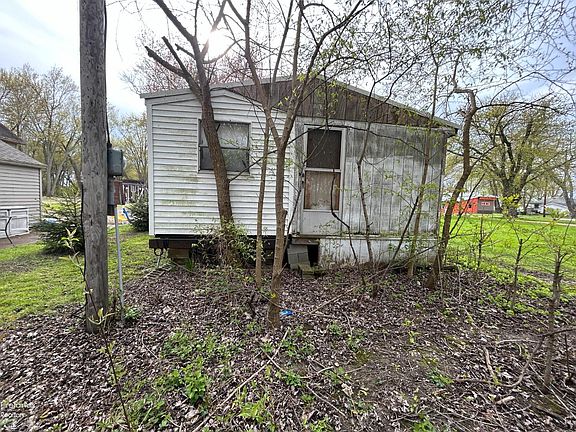 3rd image of 6645 Ottawa Ave N
