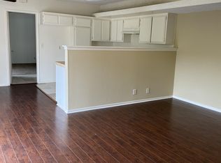 5110 W Wooley Rd APT 3, Oxnard, CA 93035