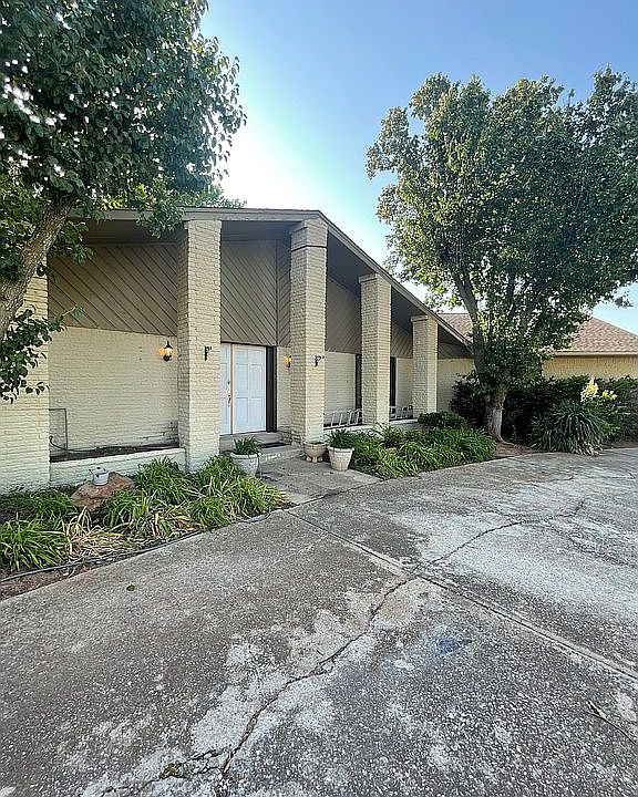 1st image of 12701 Burlingame Ave