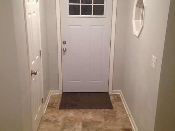 ENTRY FOYER