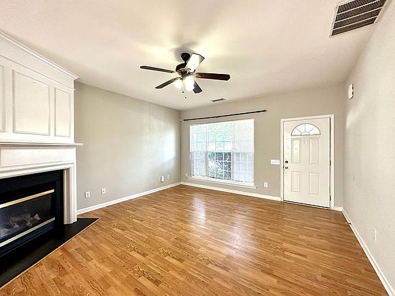 4th image of 2421 Normancrest Ct