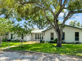 1303 Amy St, George West, TX 78022