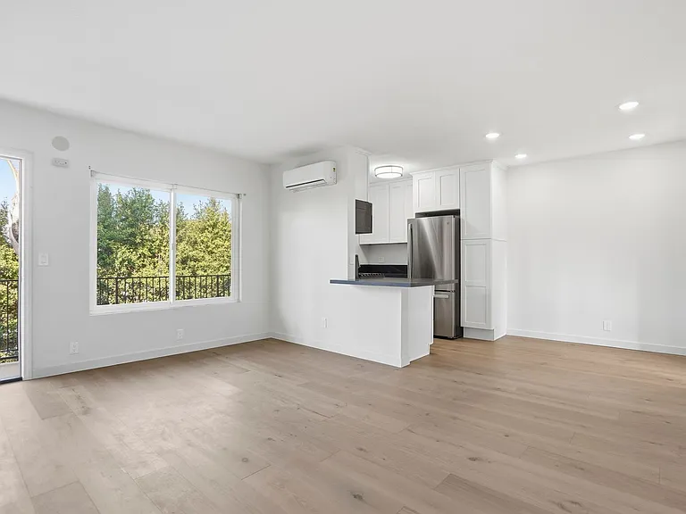 4475 Hamilton St. — Photo 10