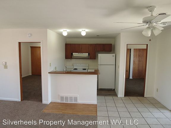 4th image of 500 13th St APT 302