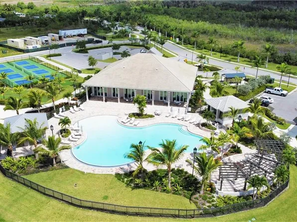 178 Indies Dr E Unit 201, Naples, FL 34114