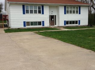 511 S 5th St APT 1, Carlisle, IA 50047