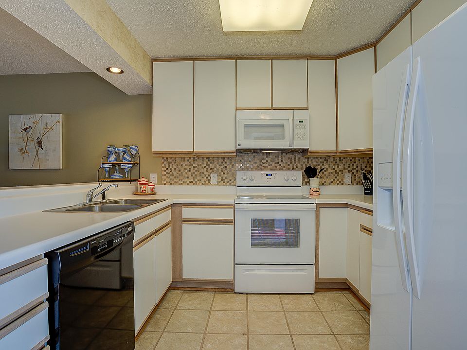 2nd image of 272 Blarney Stone Ct #K2