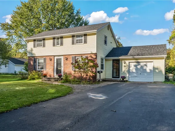 143 London Rd, Webster, NY 14580