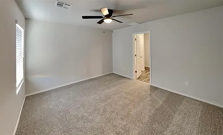 805 NE 105th St — Photo 10