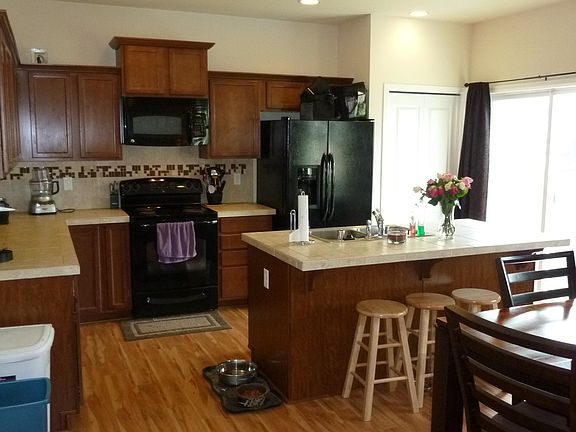 Island-style kitchen