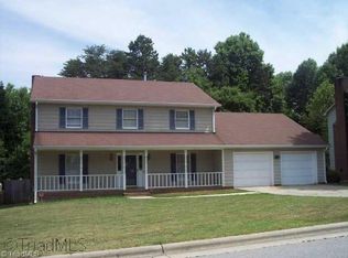 2305 Leeds Ln, High Pt, NC 27265