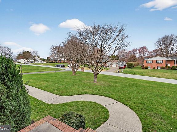 5th image of 1703 Brickhouse Ln