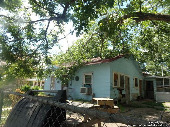 3rd image of 432 E Young Ave