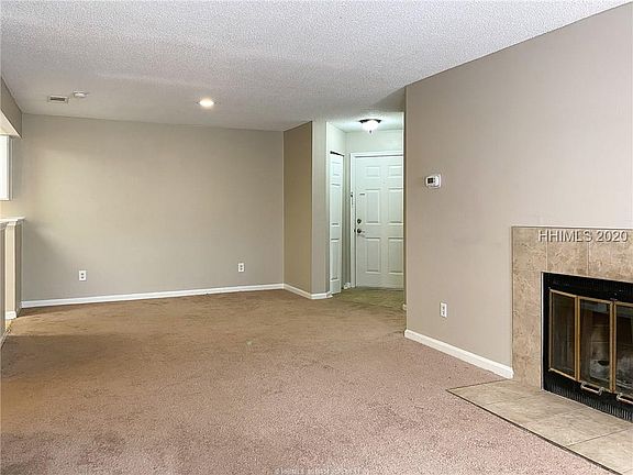 5th image of 102 Forest Cv #102