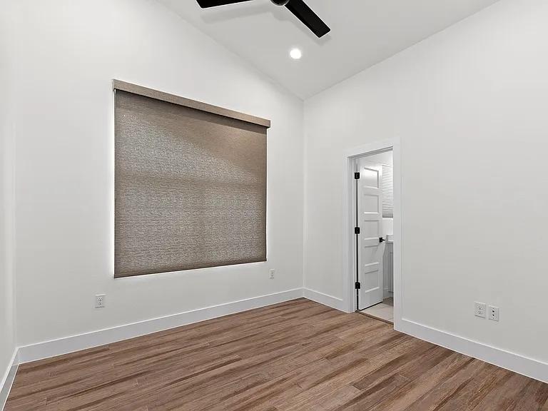 1193 E M Franklin Ave #1 — Photo 21