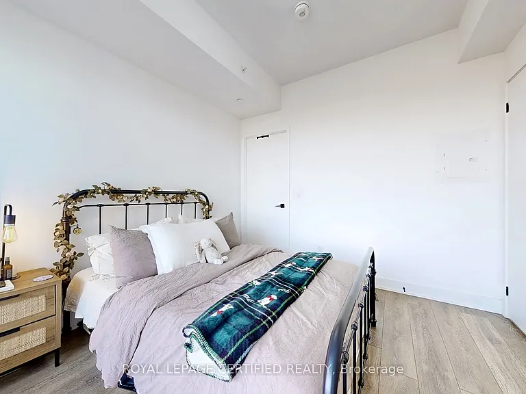 2485 Taunton Rd #826 — Photo 22